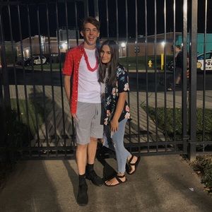 Meet your Posher, Casey